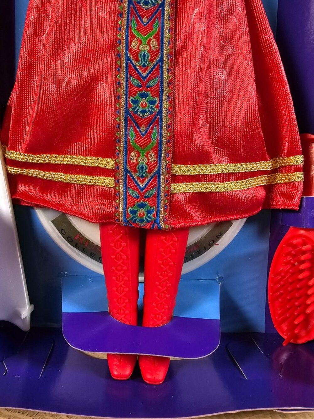 Mattel Barbie Doll of the World Russian Fashion Doll Red Vintage 1996 #16500 - Picture 7 of 11